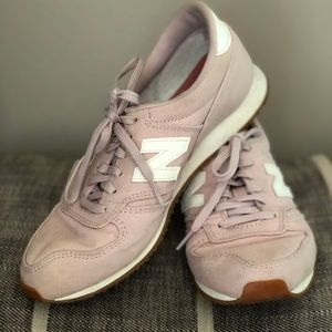 New Balance Used Pink Shoes 8